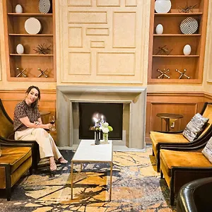 4* Ξενοδοχείο Executive Le Soleil